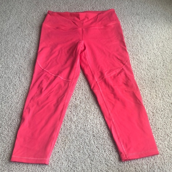 Victoria's Secret Other - VICTORIA SECRET CORAL KNOCKOUT CAPRIS